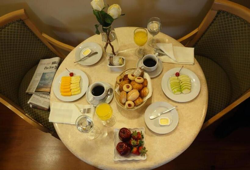 سوییت جونیور, Suites Del Bosque