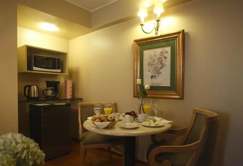 سوئیت جونیور با تخت بزرگ, Suites Del Bosque