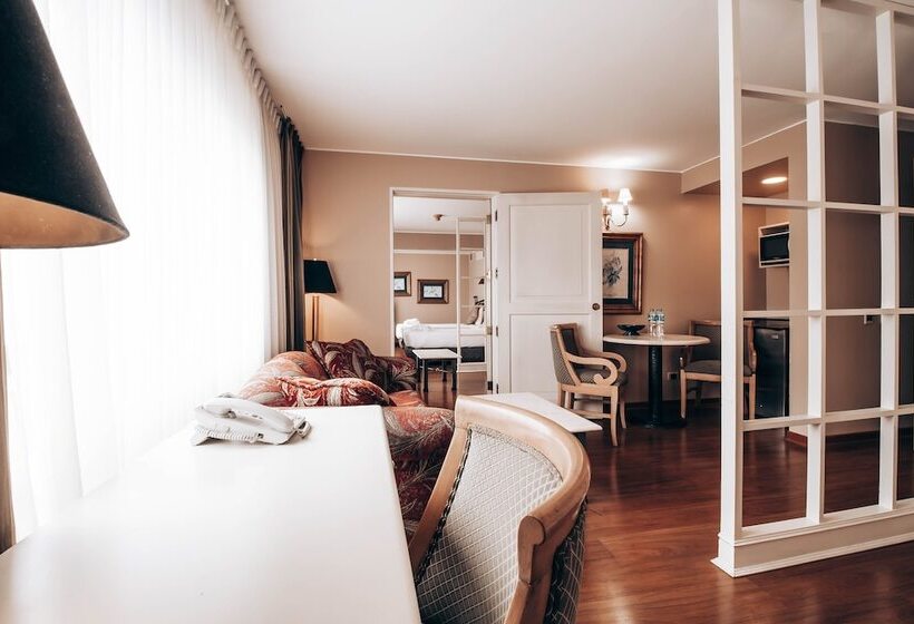 سوئیت جونیور با تخت بزرگ, Suites Del Bosque