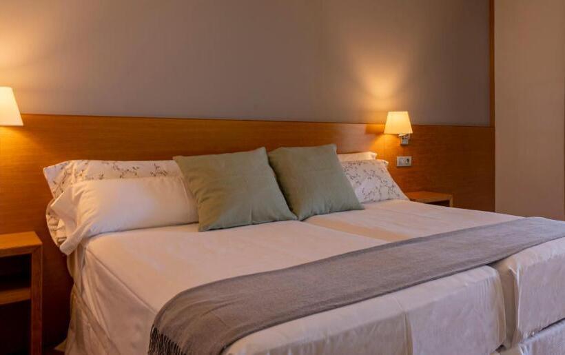 اتاق استاندارد سه نفره, Viadero