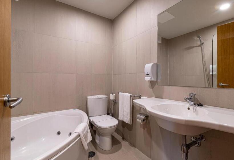 سوئیت با وان آب گرم, Viadero