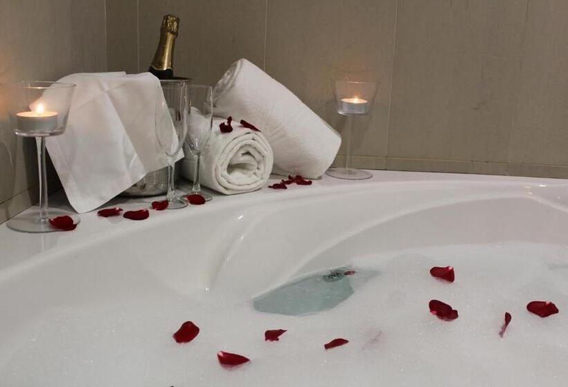 سوئیت با وان آب گرم, Viadero