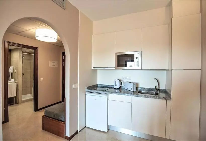 2 Bedroom Apartment Pool View, Ilunion Miramar