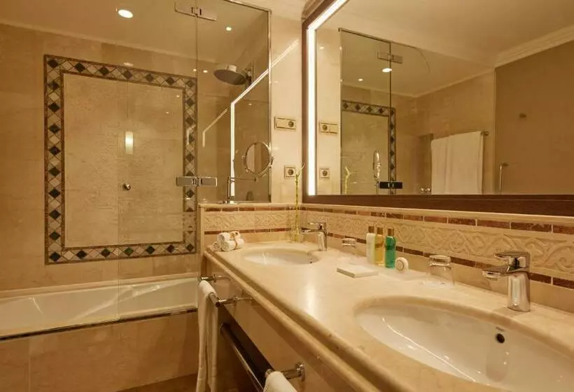 سوییت جونیور با چشم‌انداز دریا, Secrets Bahía Real Resort & Spa - Adults Only