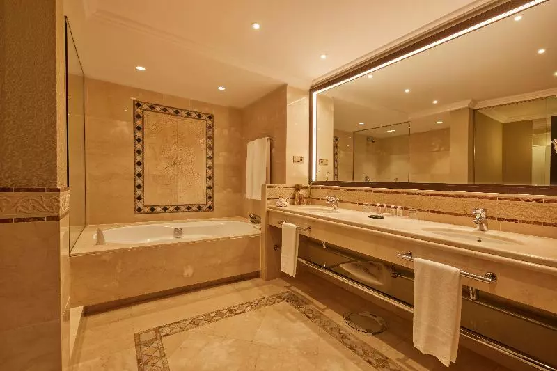 سوییت با چشم‌انداز دریا, Secrets Bahía Real Resort & Spa - Adults Only