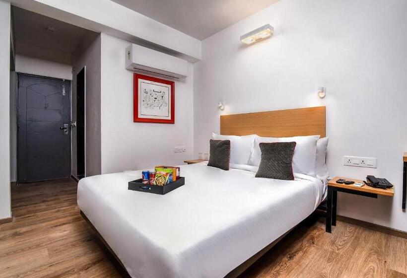 اتاق کلاسیک سه تخته, Oyo Townhouse 051 Lal Kothi