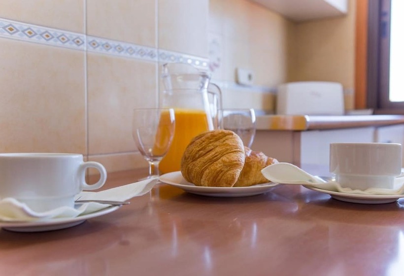 침실 2개 아파트, Apartamentos Carlos V
