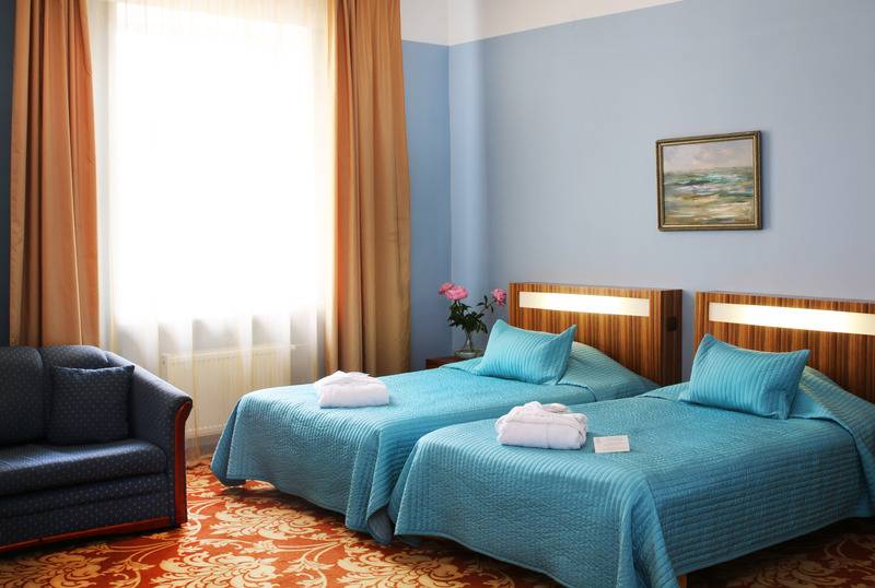 اتاق راحتی, City Hotel Teater