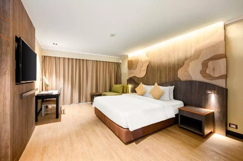 Deluxe-huone Allasnäkymä, Amora Beach Resort Phuket