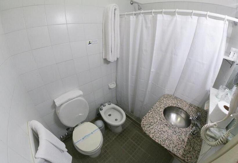 غرفة قياسية ثلاثية, Bahia Nueva