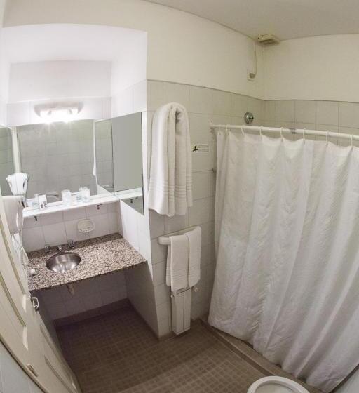 غرفة قياسية ثلاثية, Bahia Nueva