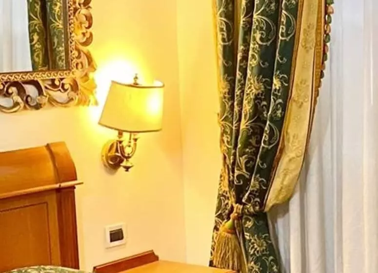 Economy Single Room