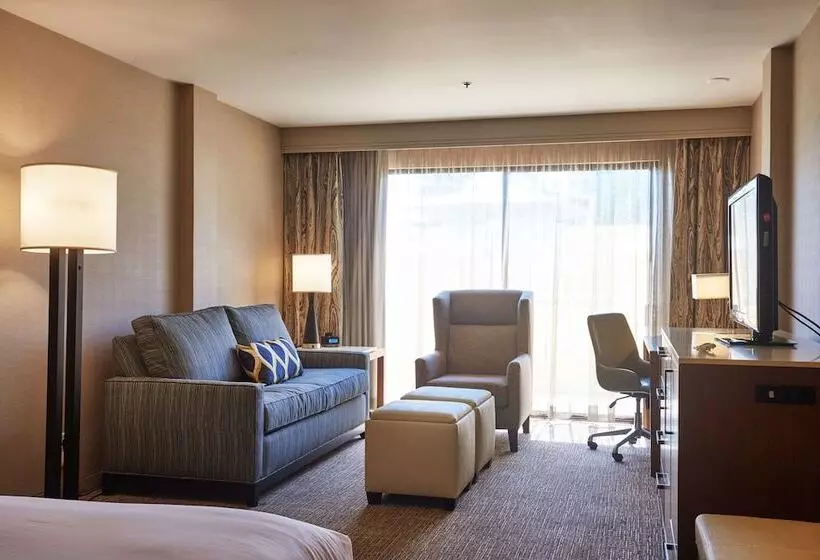 اتاق استاندارد, Doubletree By Hilton Fresno Convention Center