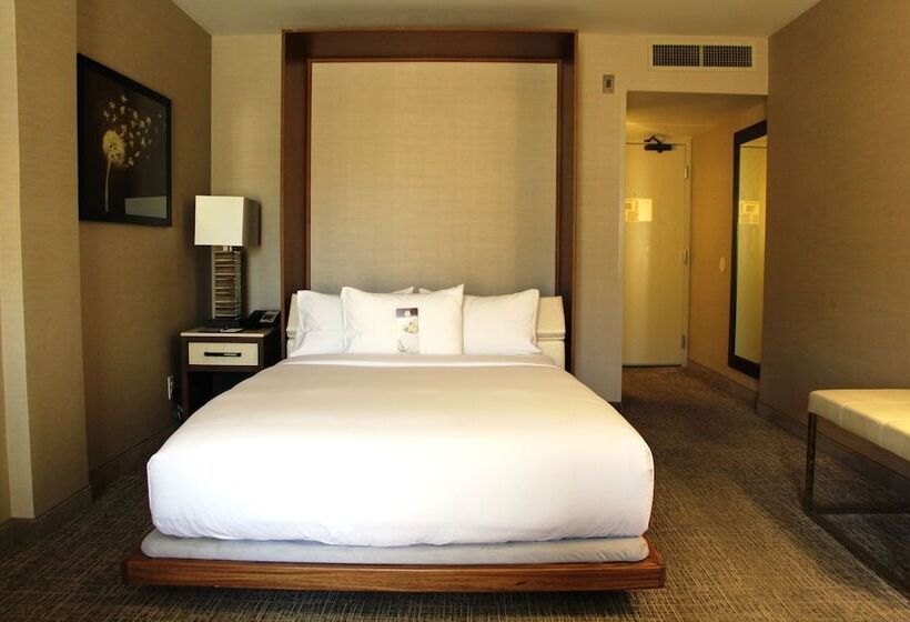 חדר סטנדרט, Doubletree By Hilton Fresno Convention Center