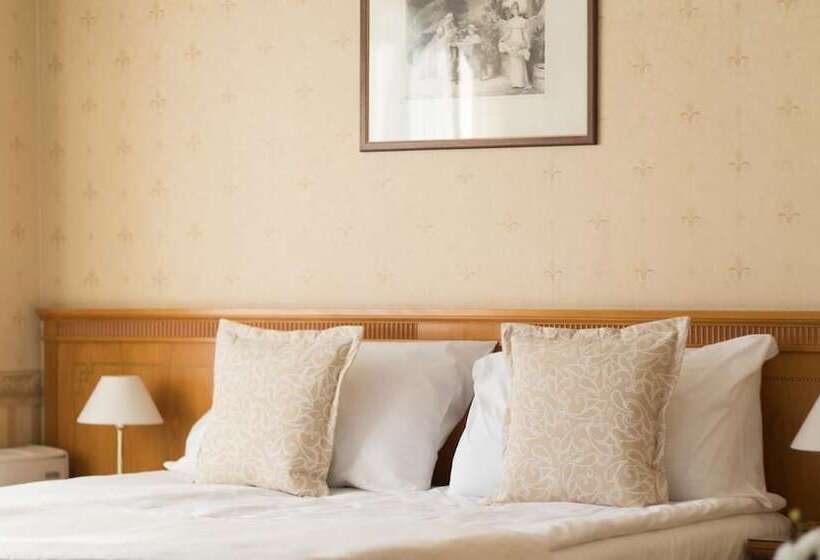 Номер Стандарт, Downtown   Top Location In The Heart Of Sofia City