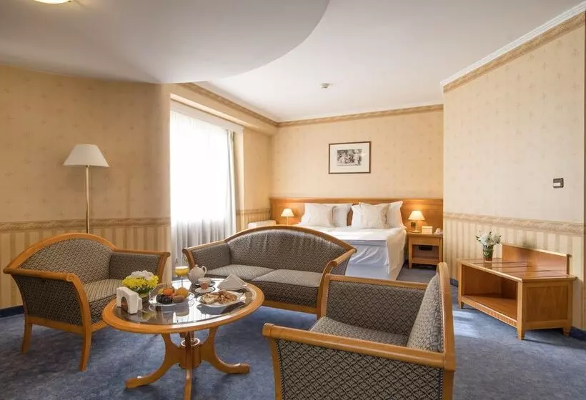 スイート, Downtown   Top Location In The Heart Of Sofia City