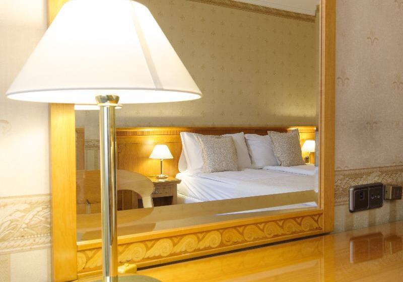 Номер Стандарт, Downtown   Top Location In The Heart Of Sofia City