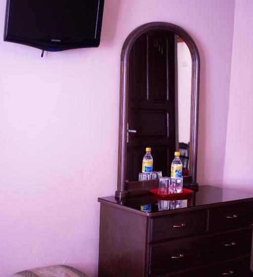 اتاق استاندارد سه نفره, Gran Libertador