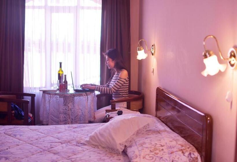 اتاق خانوادگی, Gran Libertador