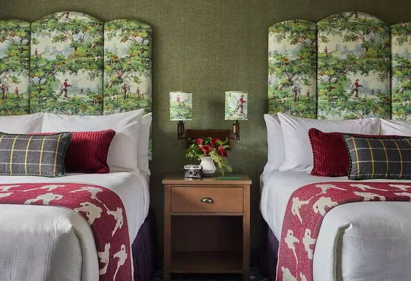 سوییت, Hilton Charlotte Airport