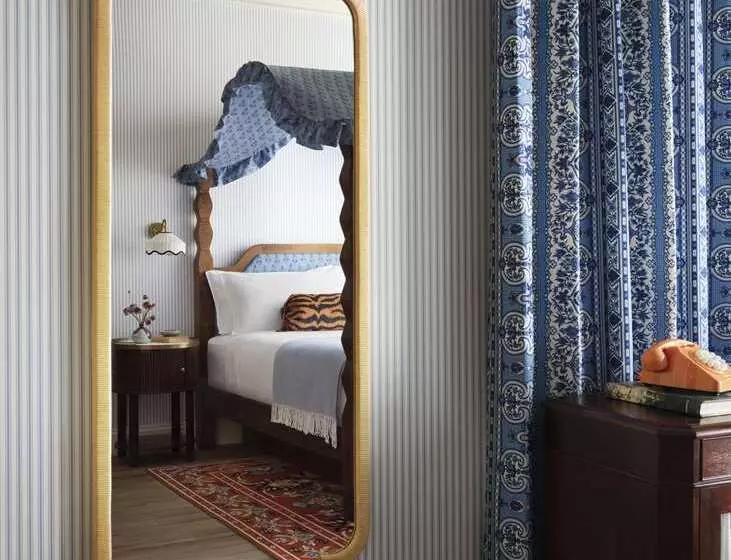 سوئیت پرزیدنت, Hilton Charlotte Airport