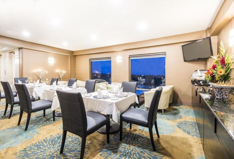 اتاق استاندارد, Holiday Inn Convention Center, An Ihg