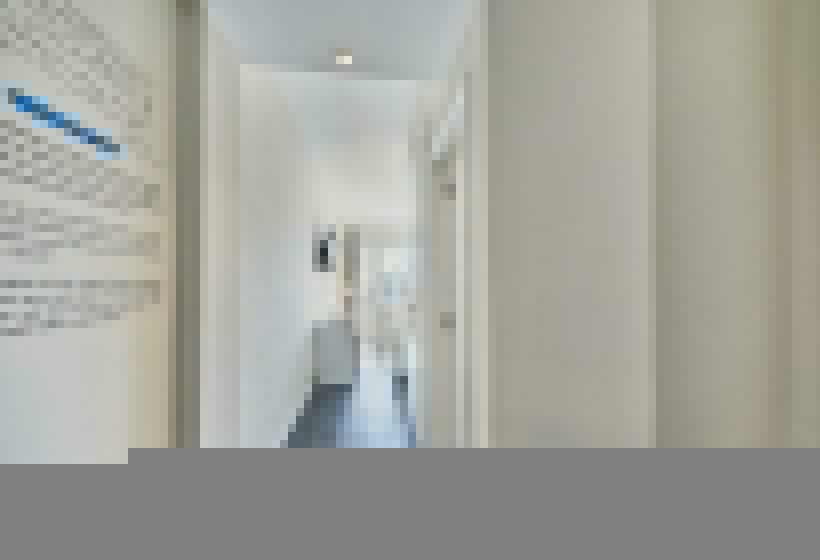 اتاق لوکس با چشم‌انداز دریا, Joan Miro Museum