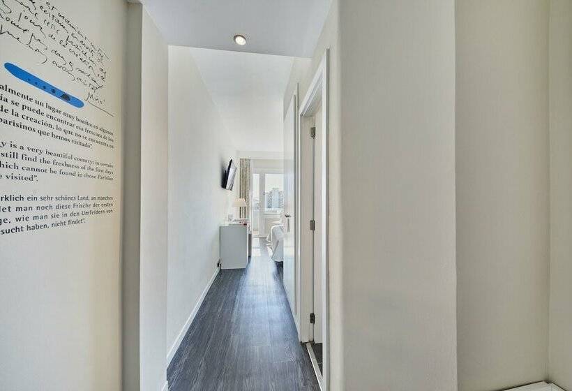 اتاق پرمیوم با چشم‌انداز دریا, Joan Miro Museum