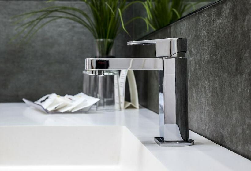 اتاق پرمیوم با چشم‌انداز دریا, Joan Miro Museum