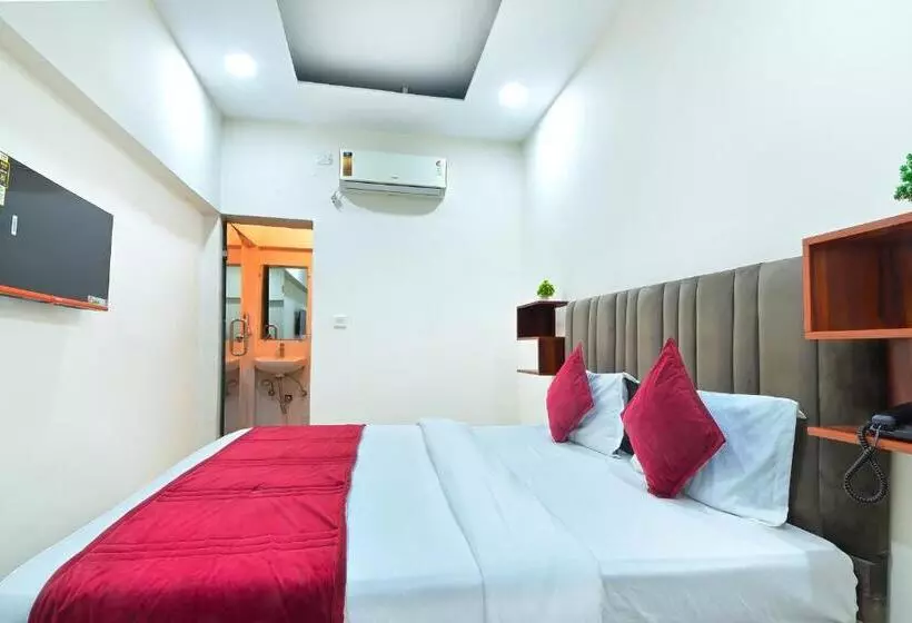シングルデラックスルーム, Chowdhry Tourist Lodge   New Delhi Railway Station   2 Minutes Walk