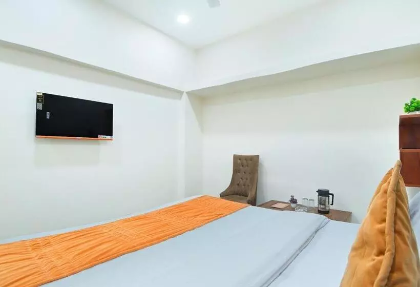 シングルデラックスルーム, Chowdhry Tourist Lodge   New Delhi Railway Station   2 Minutes Walk