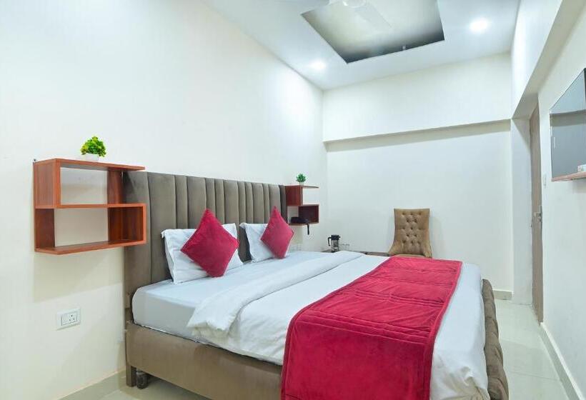 Номер Deluxe Одноместный, Chowdhry Tourist Lodge   New Delhi Railway Station   2 Minutes Walk