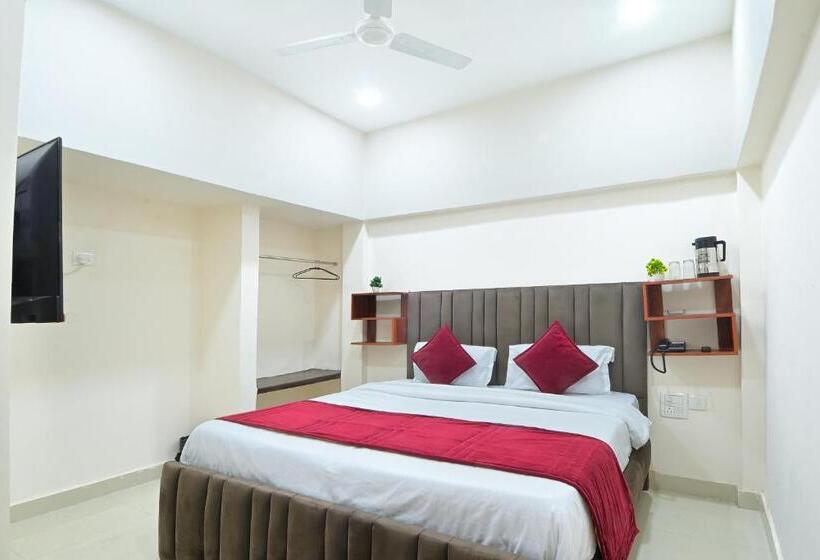 اتاق لوکس یک تخته, Chowdhry Tourist Lodge   New Delhi Railway Station   2 Minutes Walk