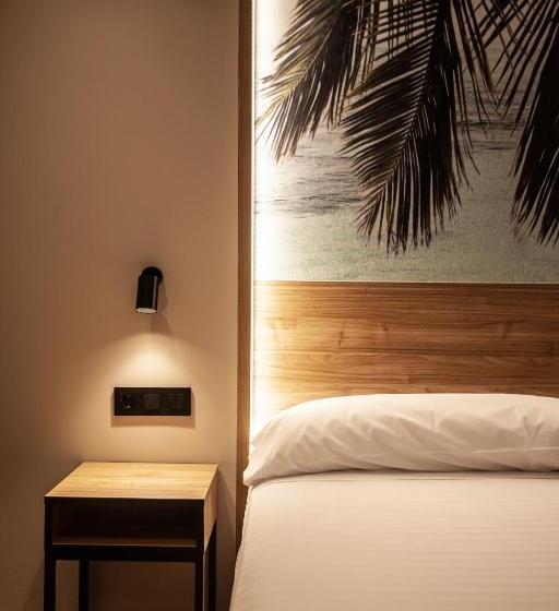 Quarto Estandar, Primavera Park 4* Sup