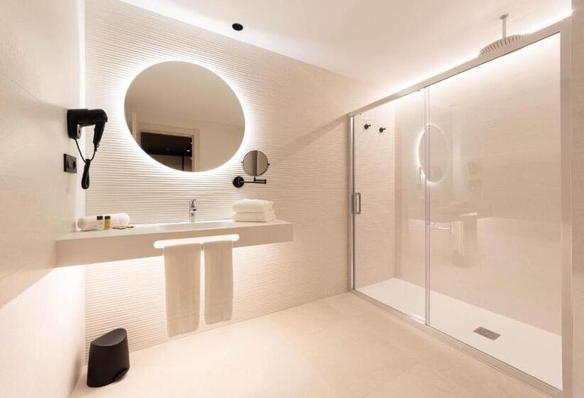 コンフォートルーム, Primavera Park 4* Sup