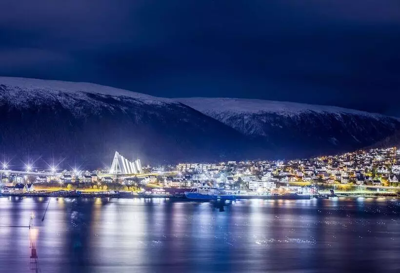 اتاق پرمیوم با چشمانداز دریا, Radisson Blu Hotel Tromsø