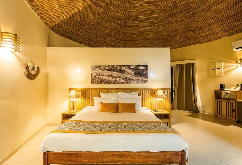 高级大房间, Royam