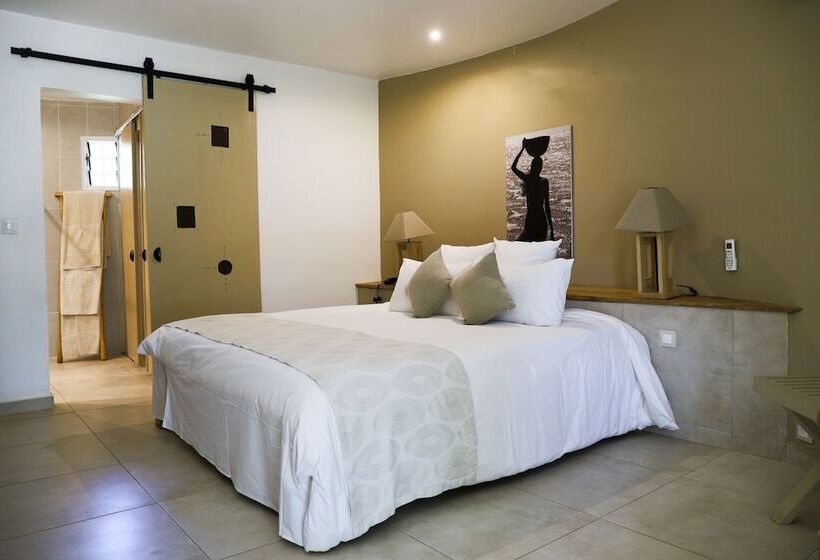 豪华单人间, Royam