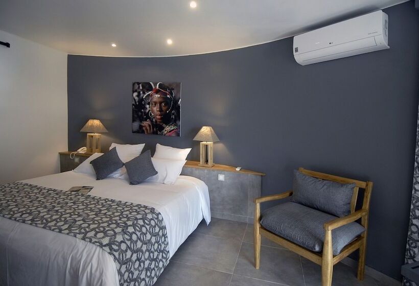 豪华单人间, Royam