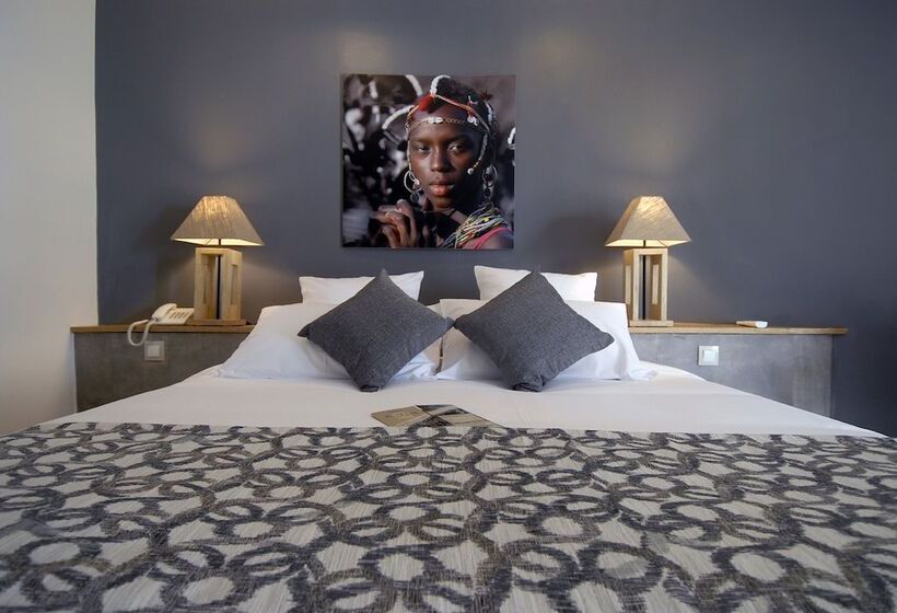 豪华单人间, Royam