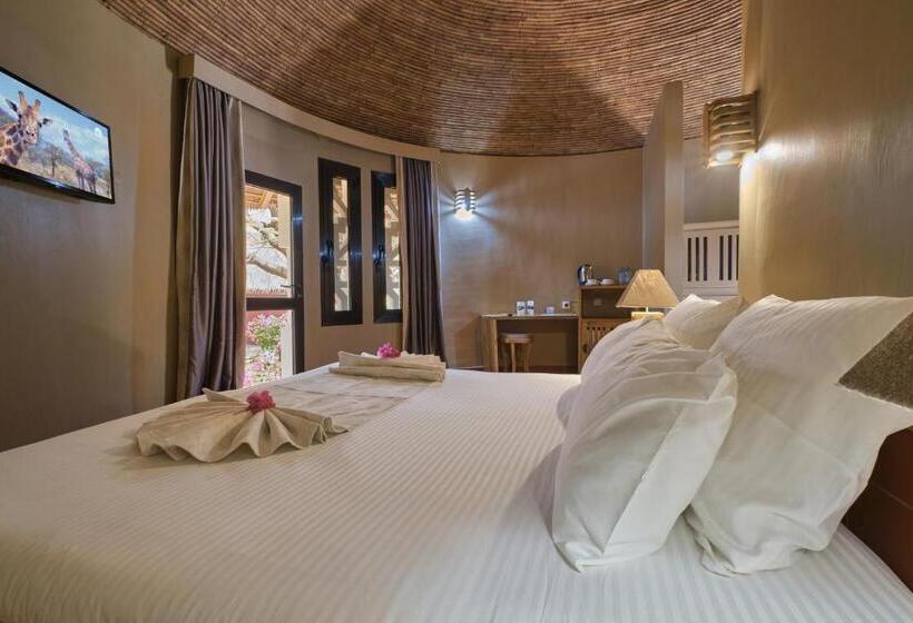 高级大房间, Royam