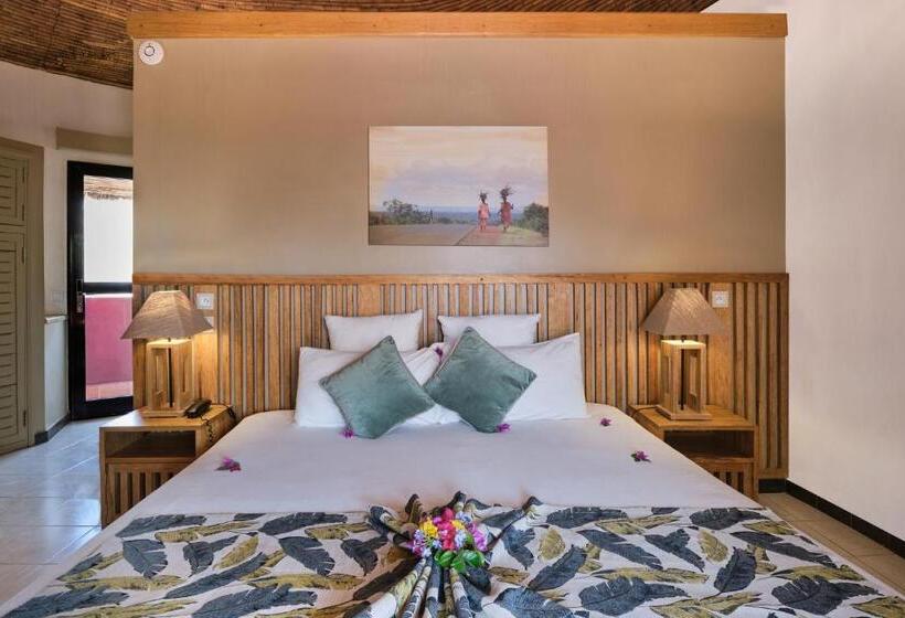 高级大房间, Royam