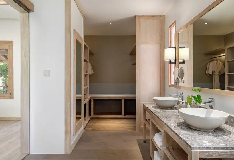 Deluxe-villa 1 Makuuhuone Merinäkymä, Saii Phi Phi Island Village