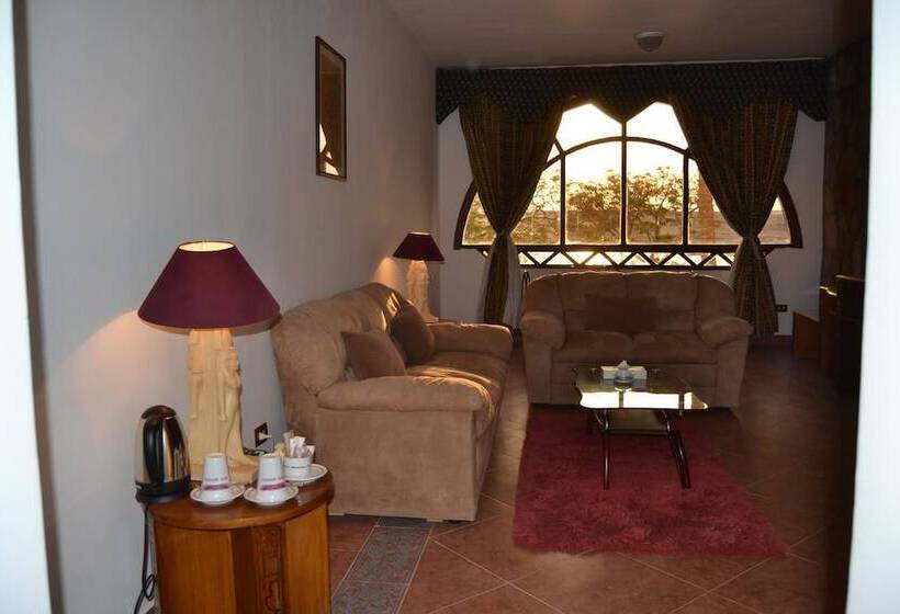 سوئیت پرزیدنت, Seti Abu Simbel Lake Resort