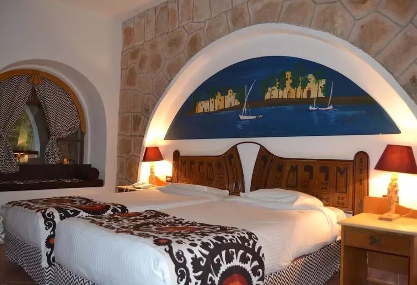 اتاق استاندارد سه نفره, Seti Abu Simbel Lake Resort