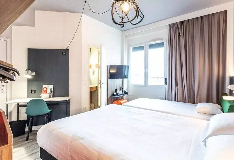 コンフォートトリプルルーム, The Originals City, Hôtel Le Berry, Bourges