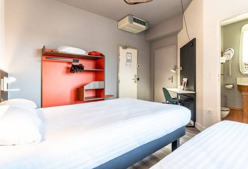 Трехместный Номер Комфорт, The Originals City, Hôtel Le Berry, Bourges