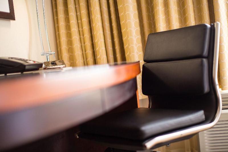 带大床的标准间, The Paramount