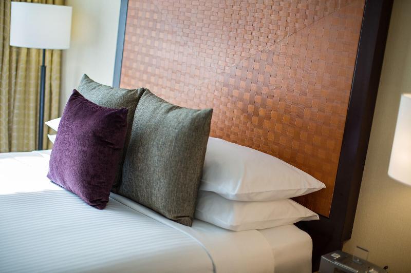 带大床的标准间, The Paramount