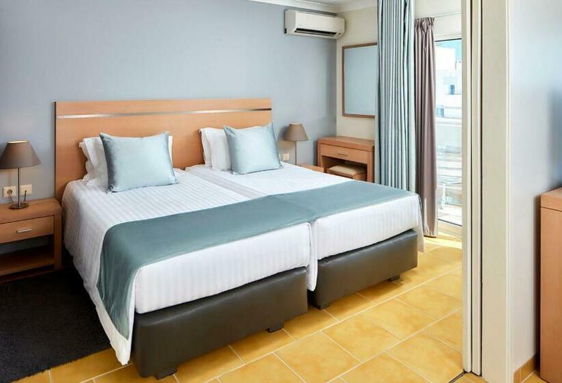 스탠다드 스튜디오, Santa Eulalia Hotel & Spa